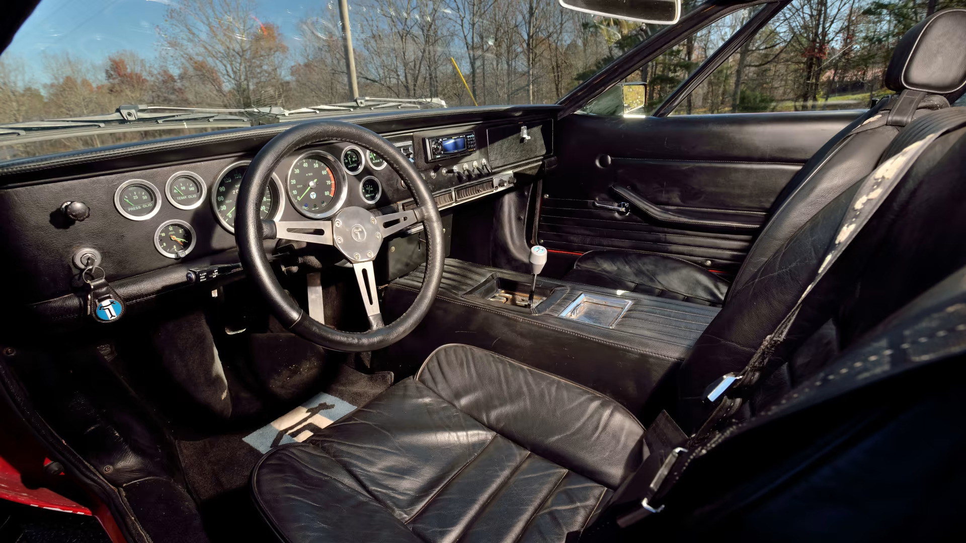 interior view of a Shelby MkV DeTomaso-Mangusta