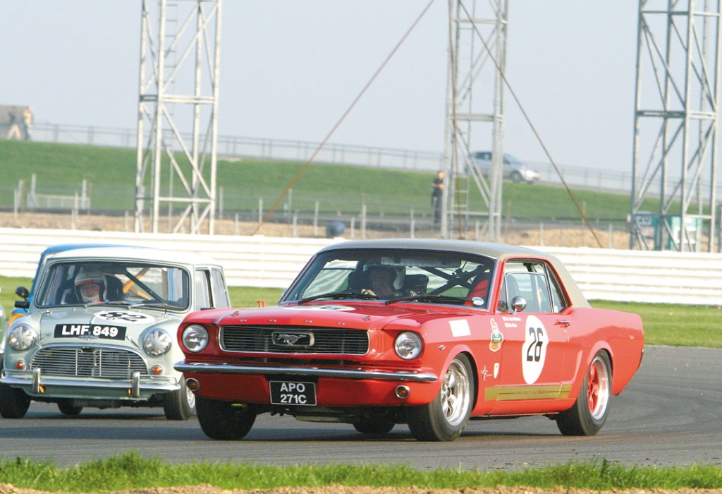HSCC Historic Race Meeting at Silverstone (2006) - Recap & Photos