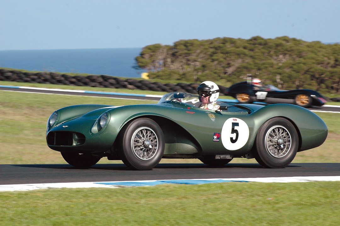 Aussie Racer U.S. Racers to Australia?