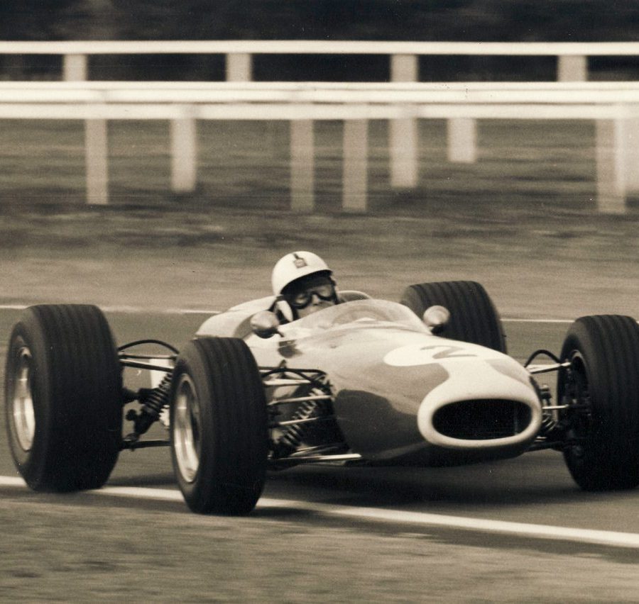 In Bob Jane’s Repco-Brabham BT11A-Climax, shown here at Warwick Farm, Martin won Australia’s Gold Star Formula One series in both 1966 and ’67. Photo: Spencer Martin Collection
