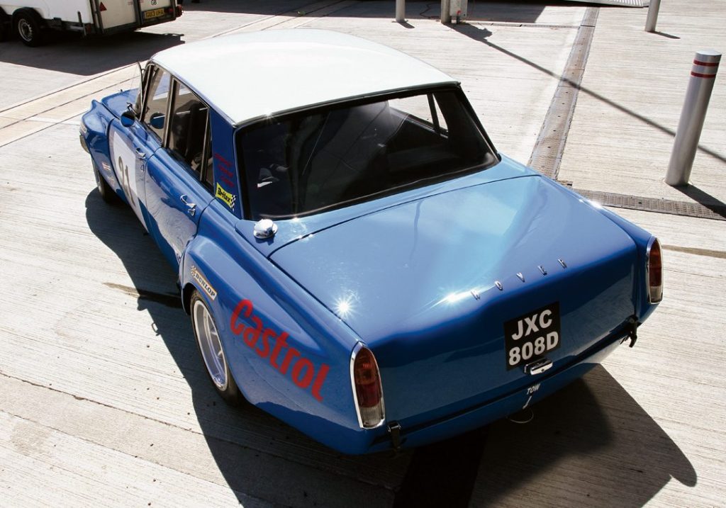 Wild Rover – 1966 Rover P6