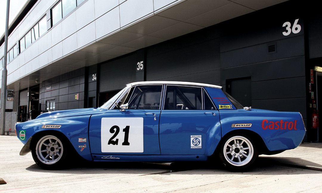 Wild Rover – 1966 Rover P6