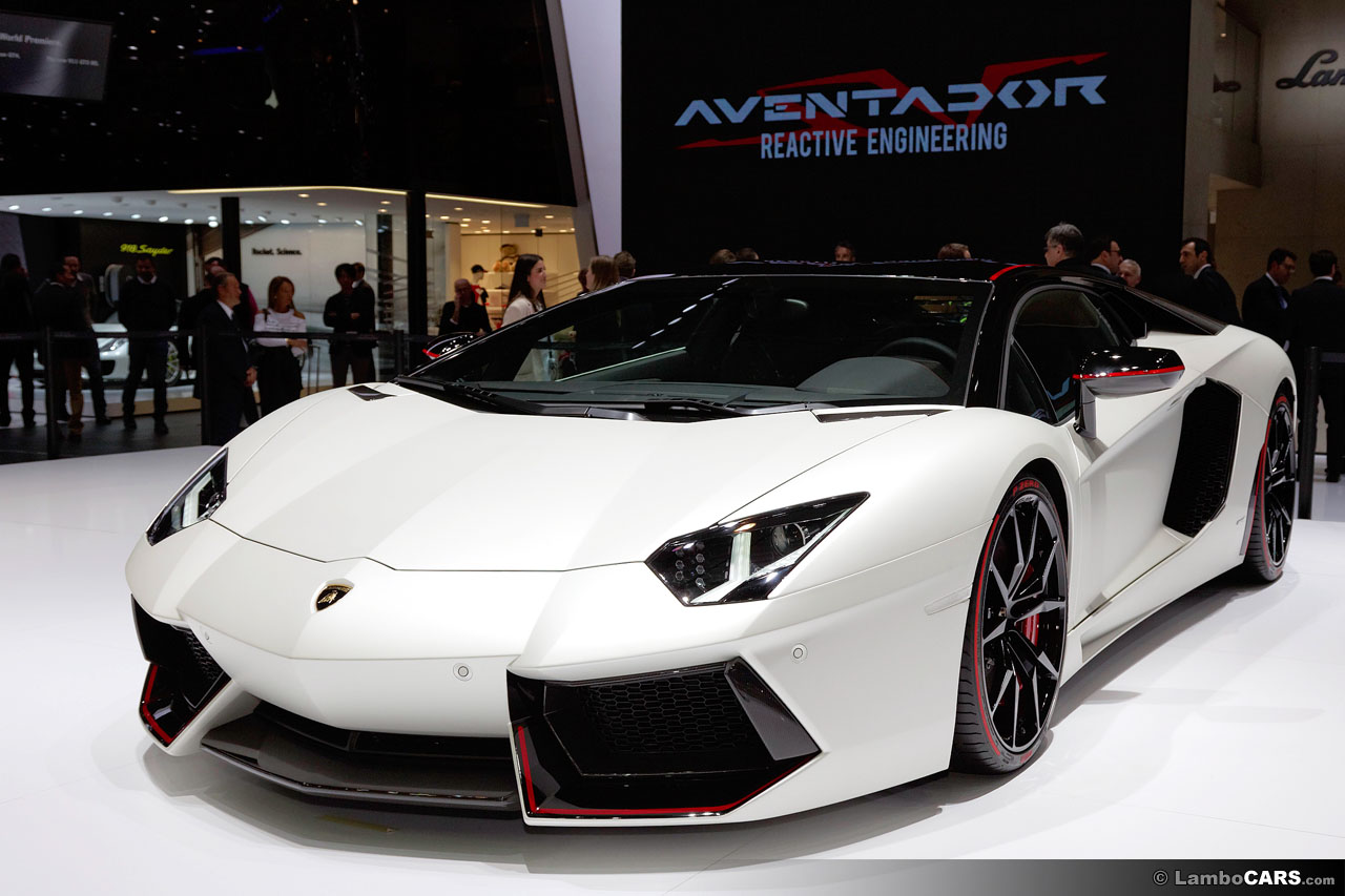 Aventador LP7004 Pirelli Edition Archives