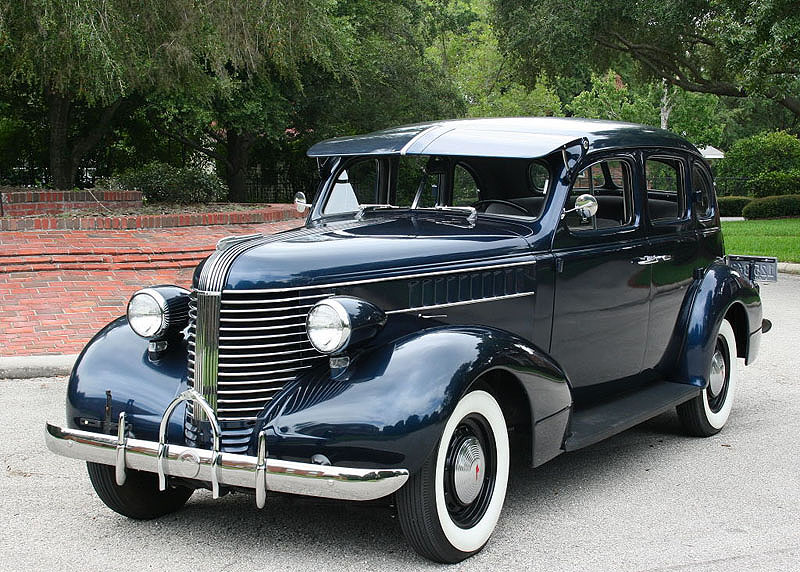 1938 Pontiac Silver Streak