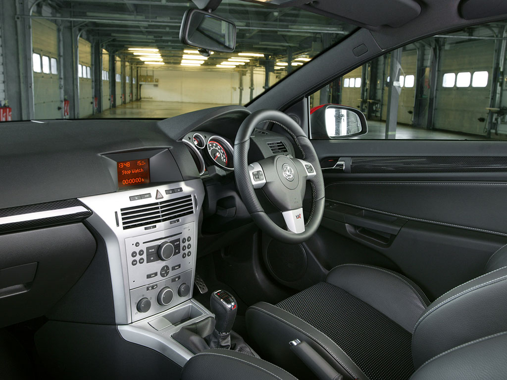 2005 Opel Astra VXR