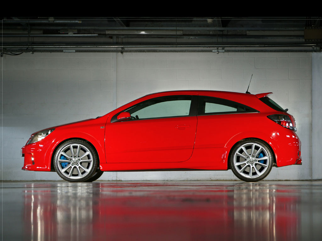 2005 Opel Astra VXR