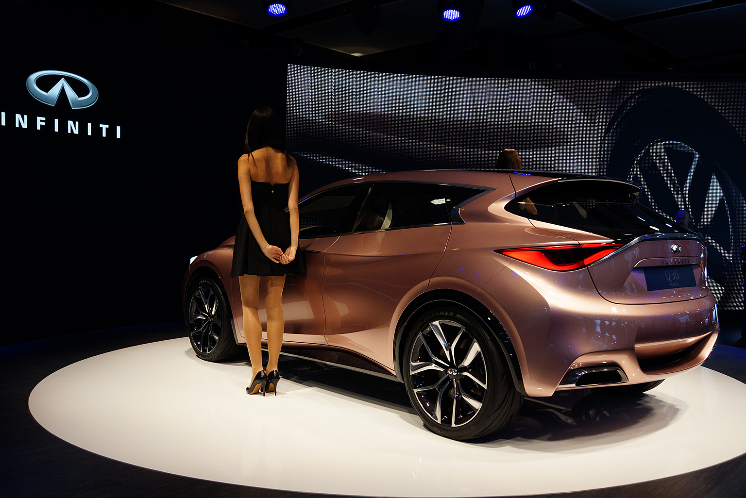 2013 Infiniti Q30 Concept