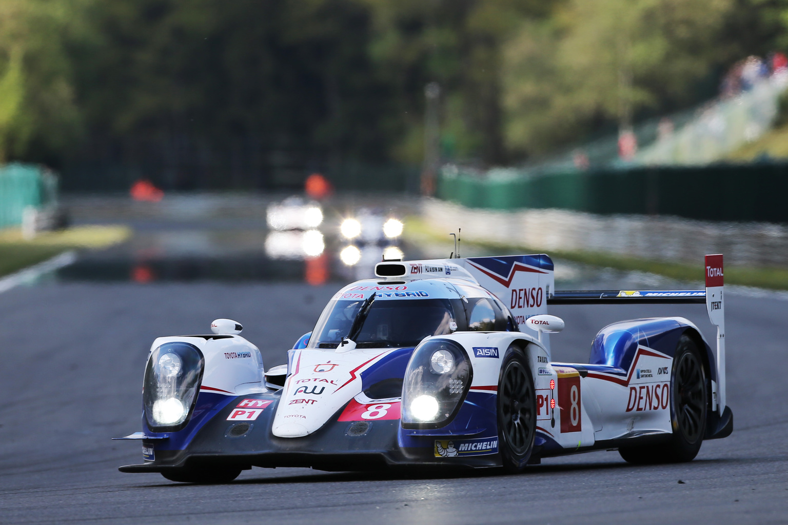 Toyota ts040 Hybrid