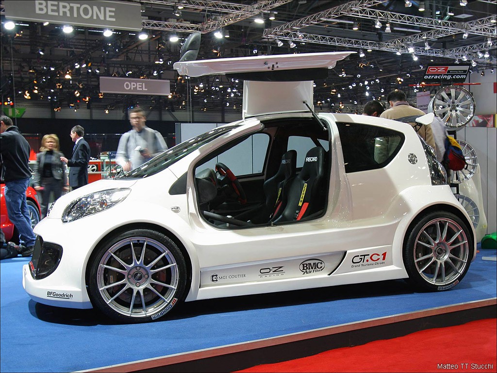 2006 Geneva Motor Show -5