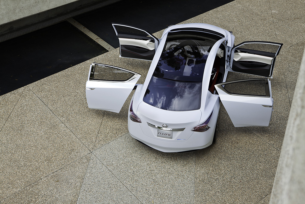 2010 Nissan Ellure Concept