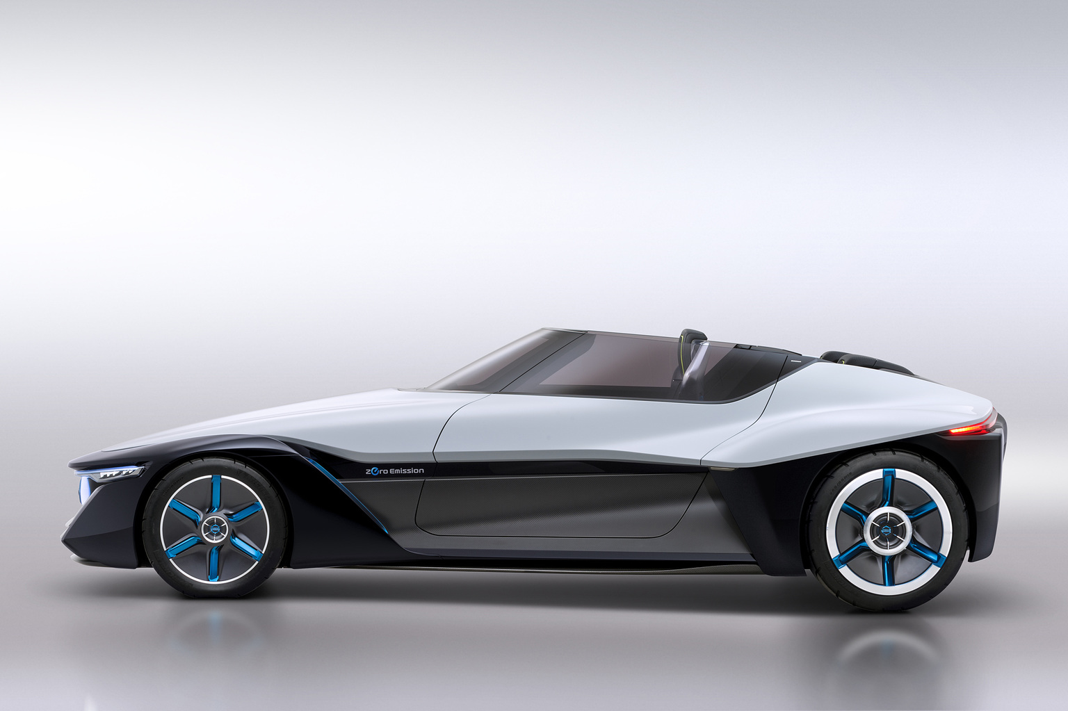 2013 Nissan BladeGlider