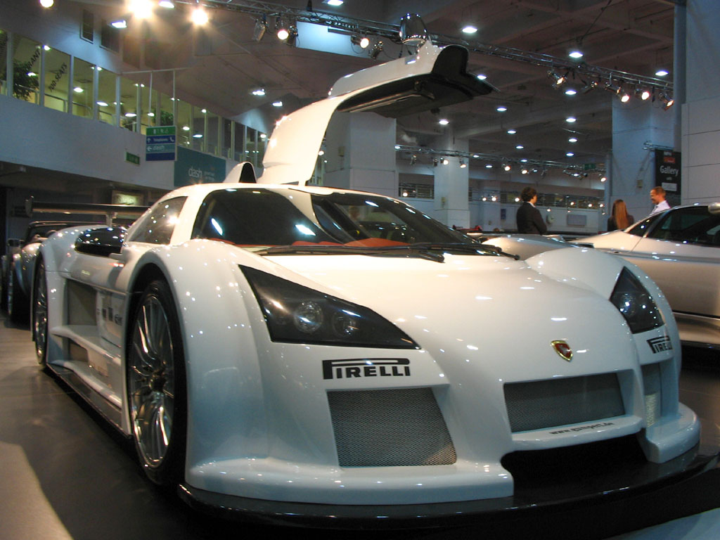 Gumpert Apollo Gallery