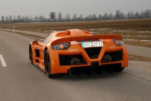 Gumpert Apollo