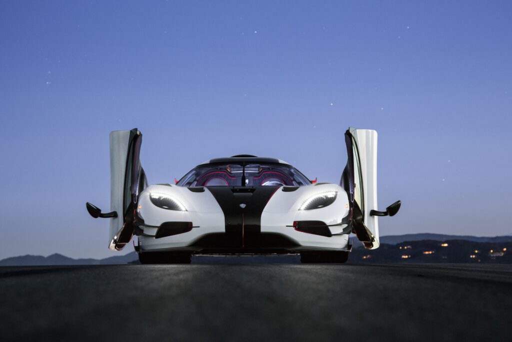 2014 Koenigsegg One:1 Gallery