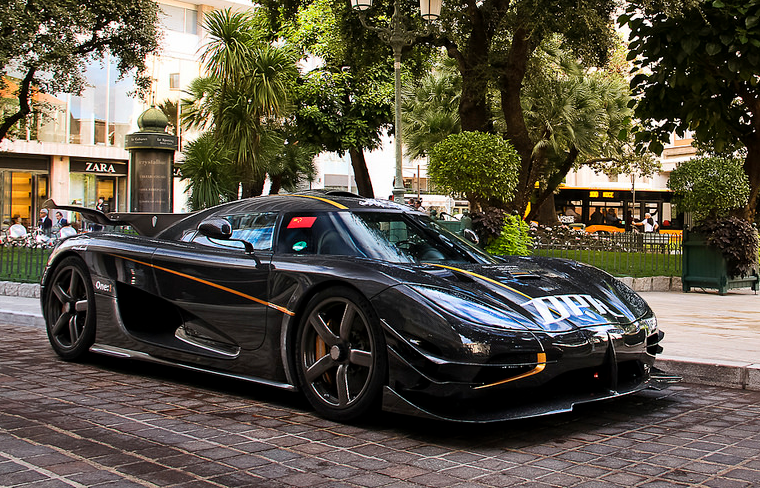 2014 Koenigsegg One:1 Gallery