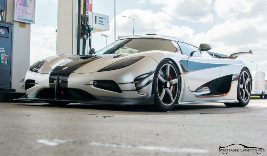 2014 Koenigsegg One:1 Gallery