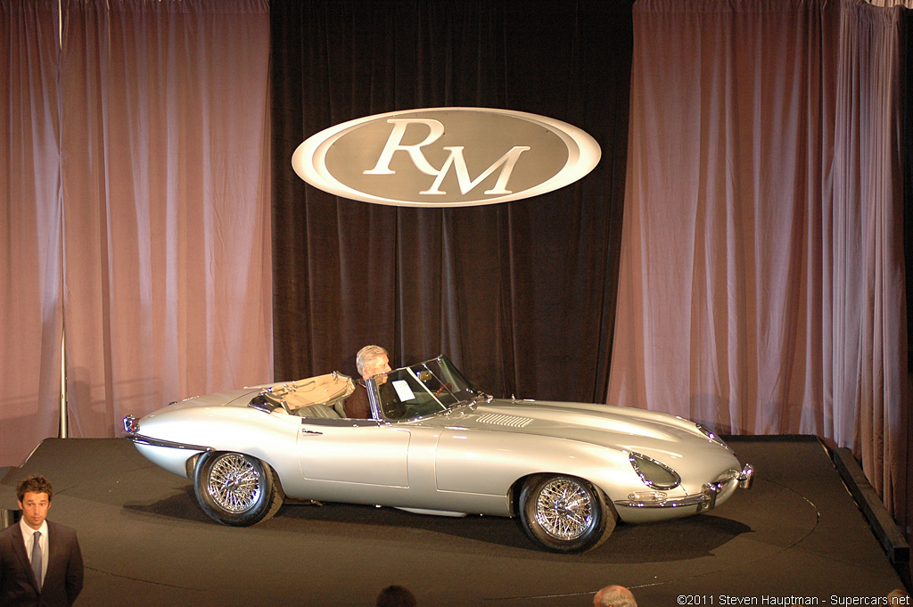 1965 Jaguar E-Type 4.2 Roadster Gallery