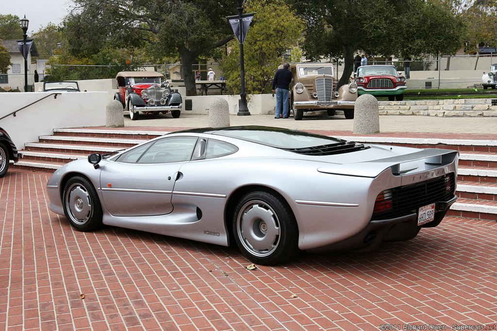 Jaguar XJ220