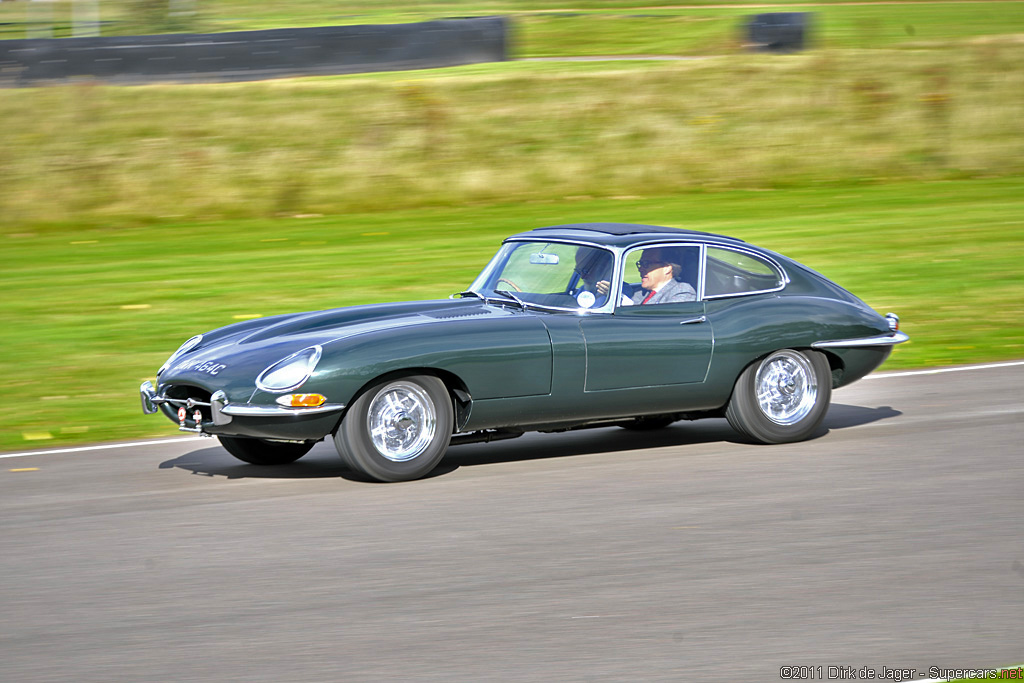 1961 Jaguar E-Type 3.8 Roadster Gallery