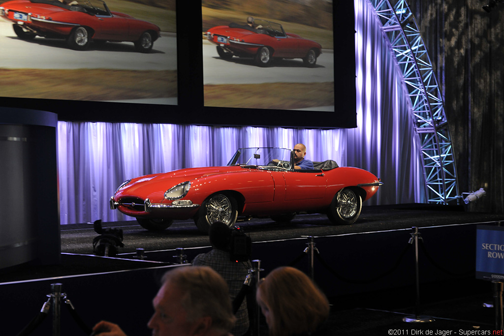 1965 Jaguar E-Type 4.2 Roadster Gallery