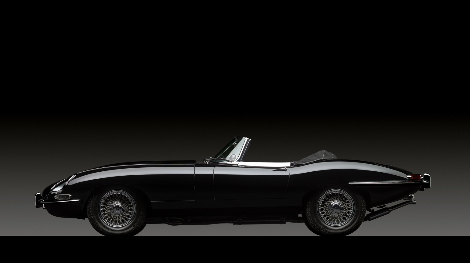 1965 Jaguar E-Type 4.2 Roadster Gallery