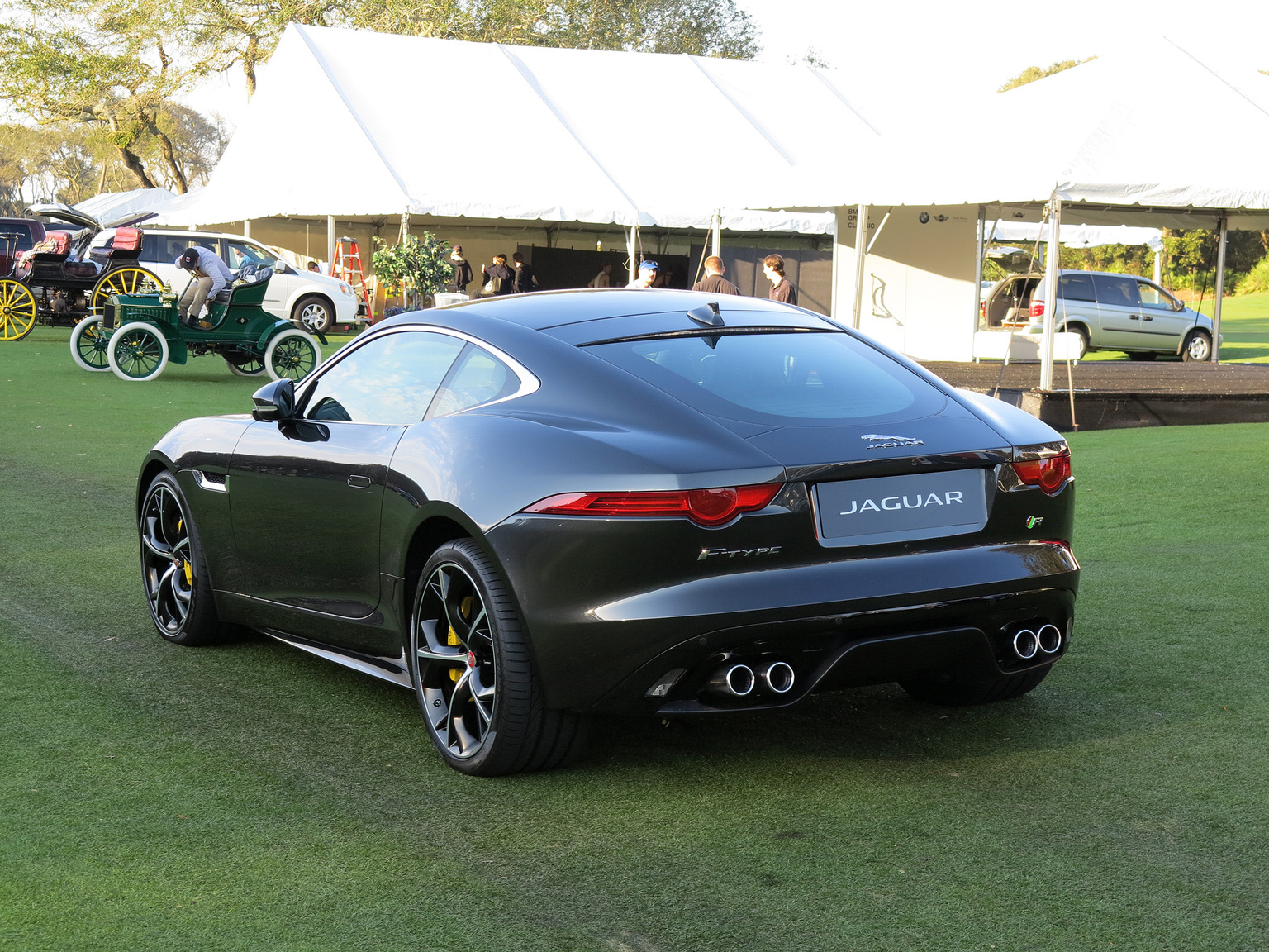 Jaguar F-Type R Coupé Gallery