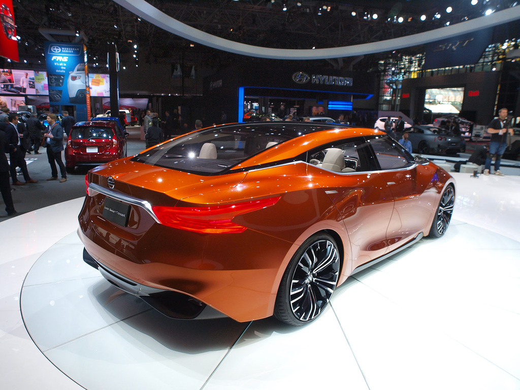 2014 Nissan Sport Sedan Concept