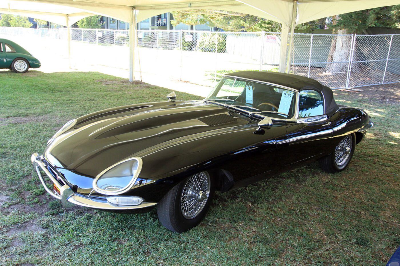 1965 Jaguar E-Type 4.2 Roadster Gallery