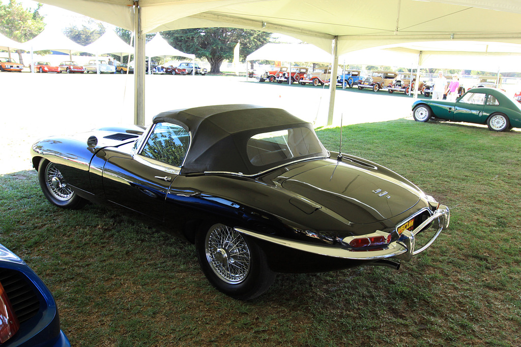 1965 Jaguar E-Type 4.2 Roadster Gallery