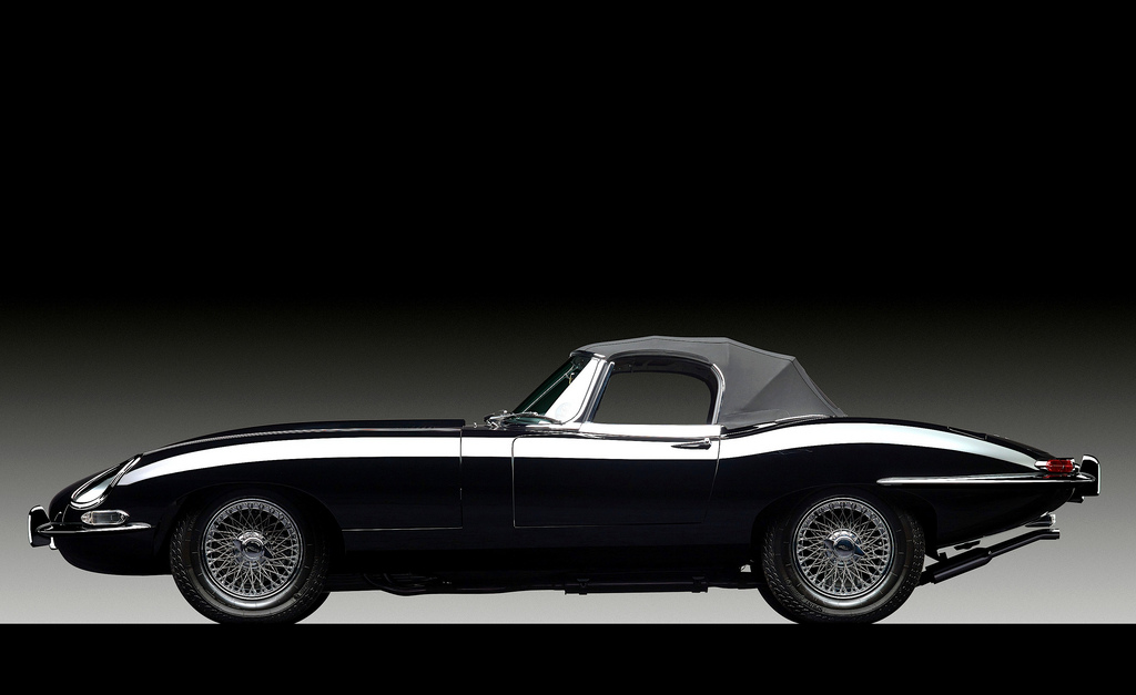 1965 Jaguar E-Type 4.2 Roadster Gallery