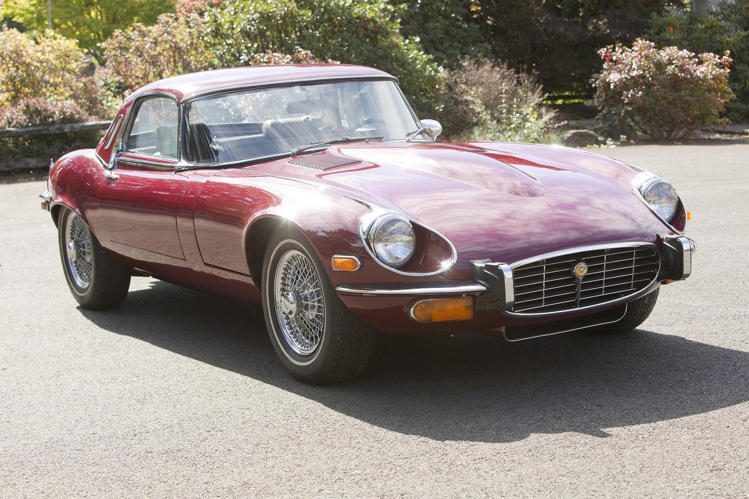 Jaguar E-Type Series III Roadster Gallery