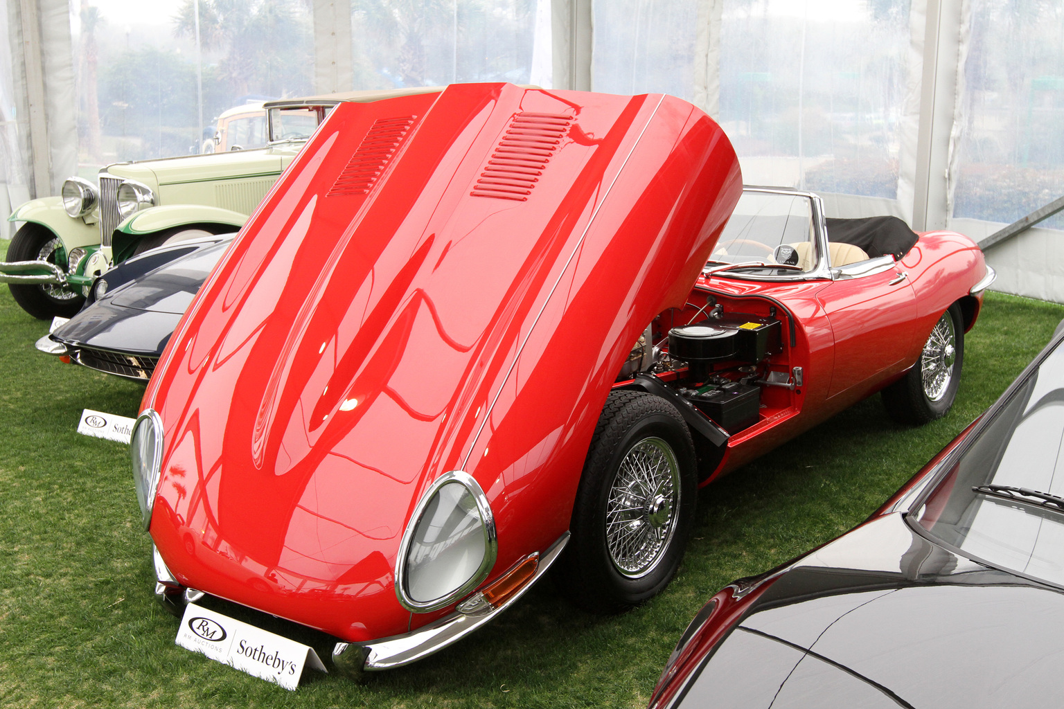 1965 Jaguar E-Type 4.2 Roadster Gallery