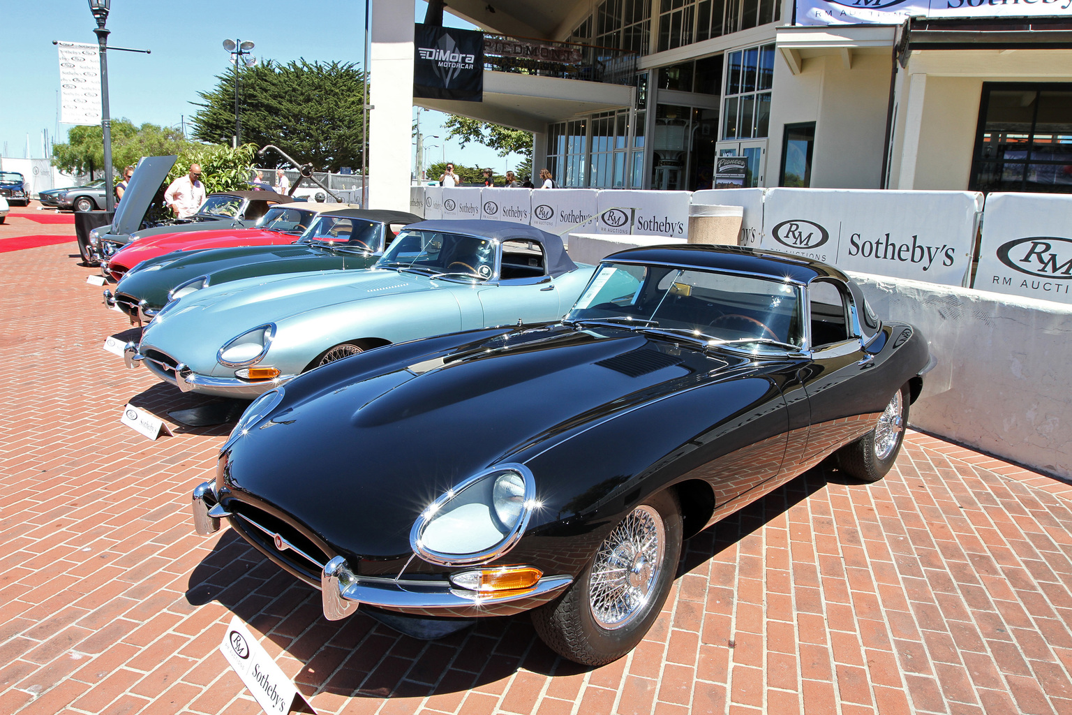 1965 Jaguar E-Type 4.2 Roadster Gallery