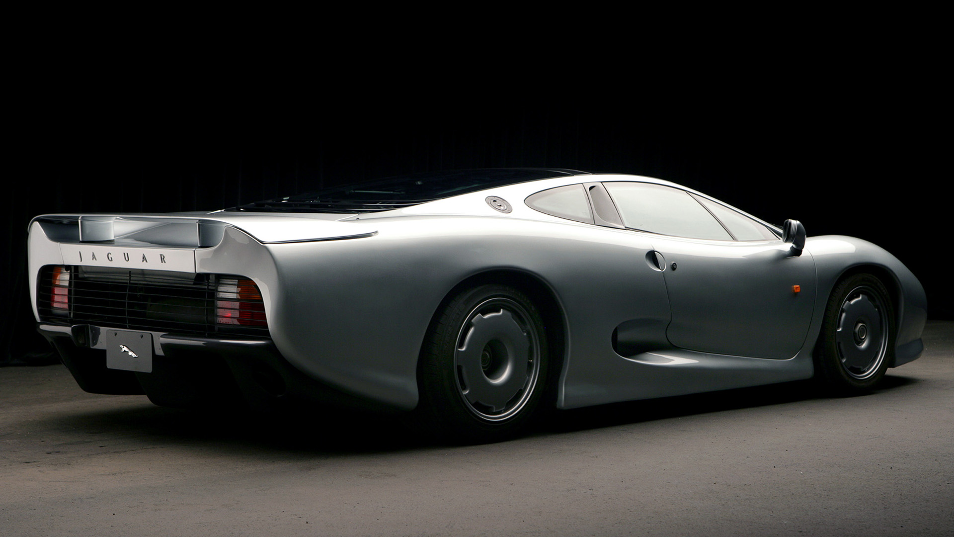 Jaguar XJ220 Gallery