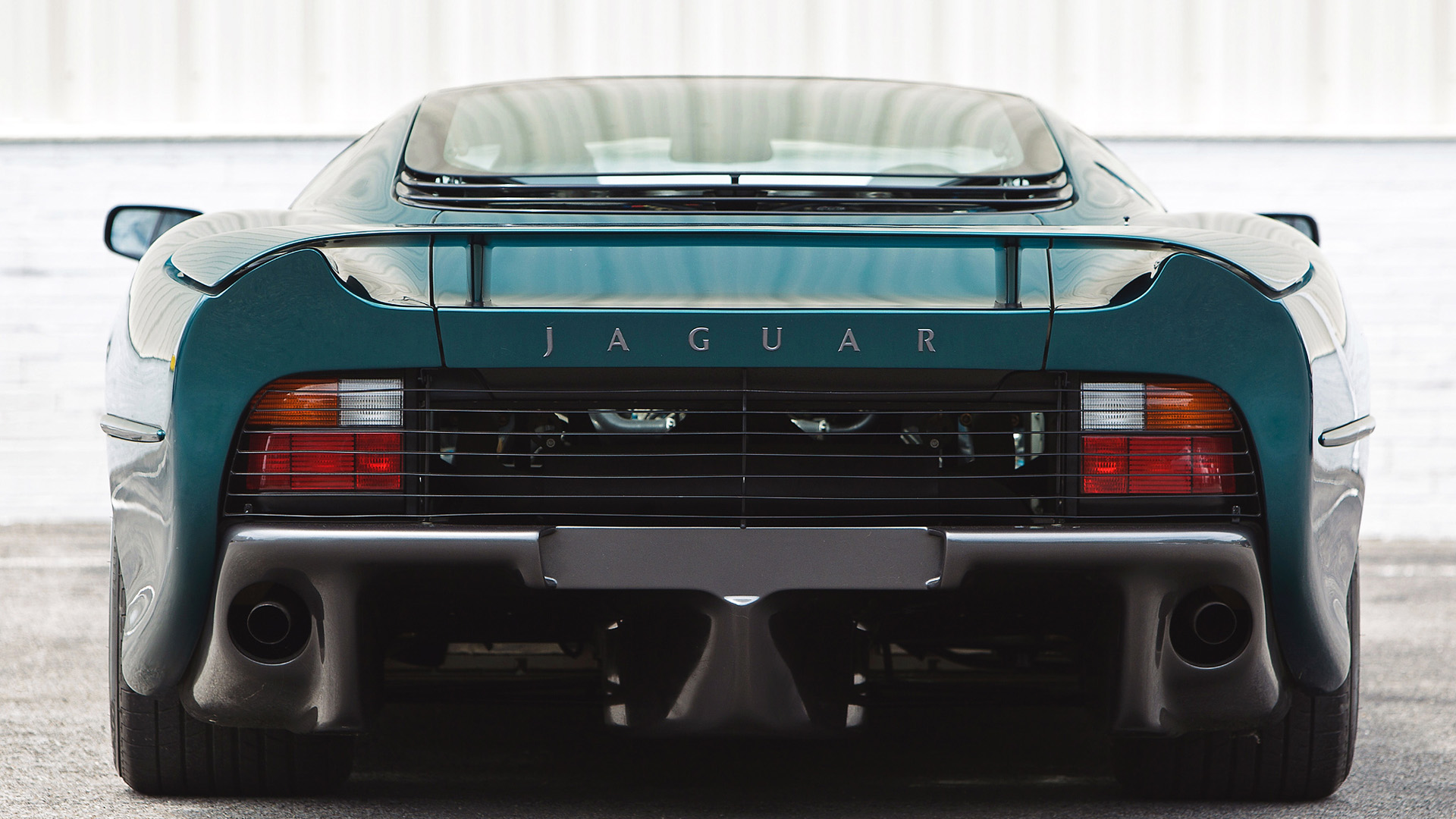 Jaguar XJ220 Gallery