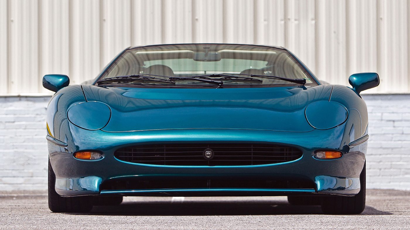 Jaguar XJ220 Gallery