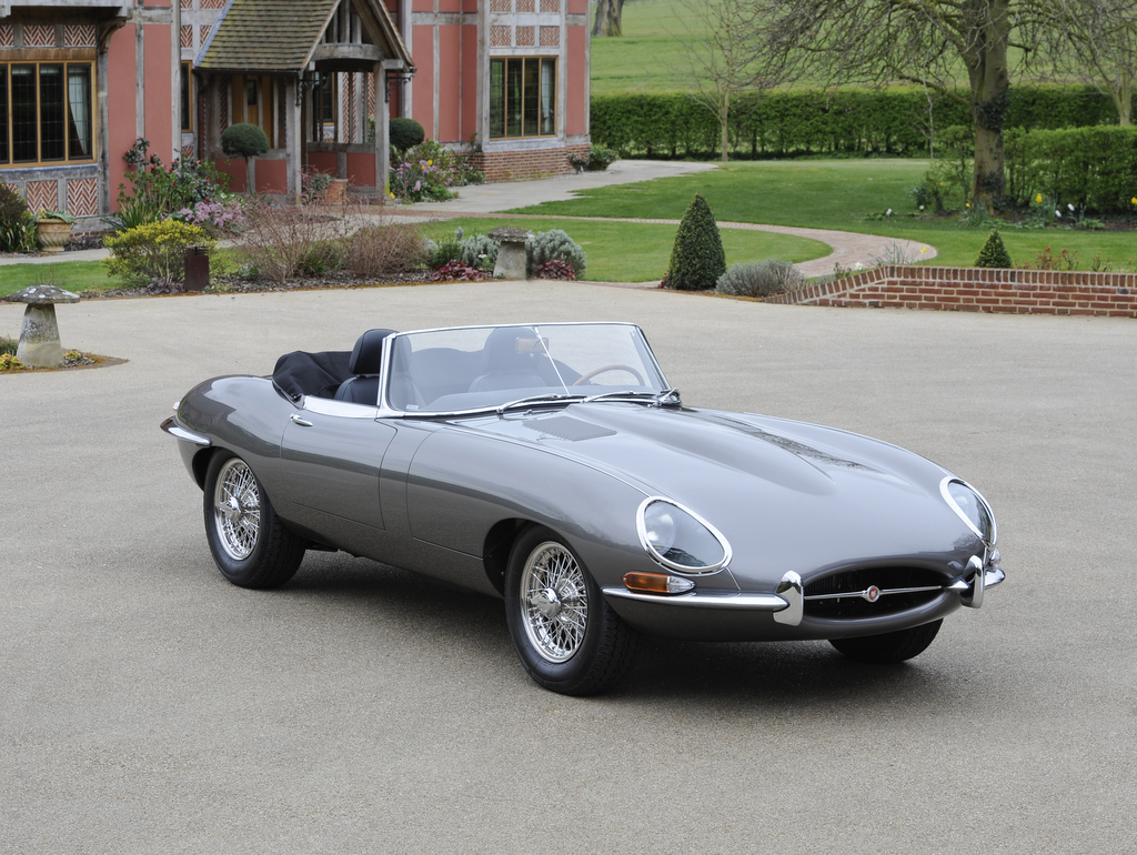 1965 Jaguar E-Type 4.2 Roadster Gallery