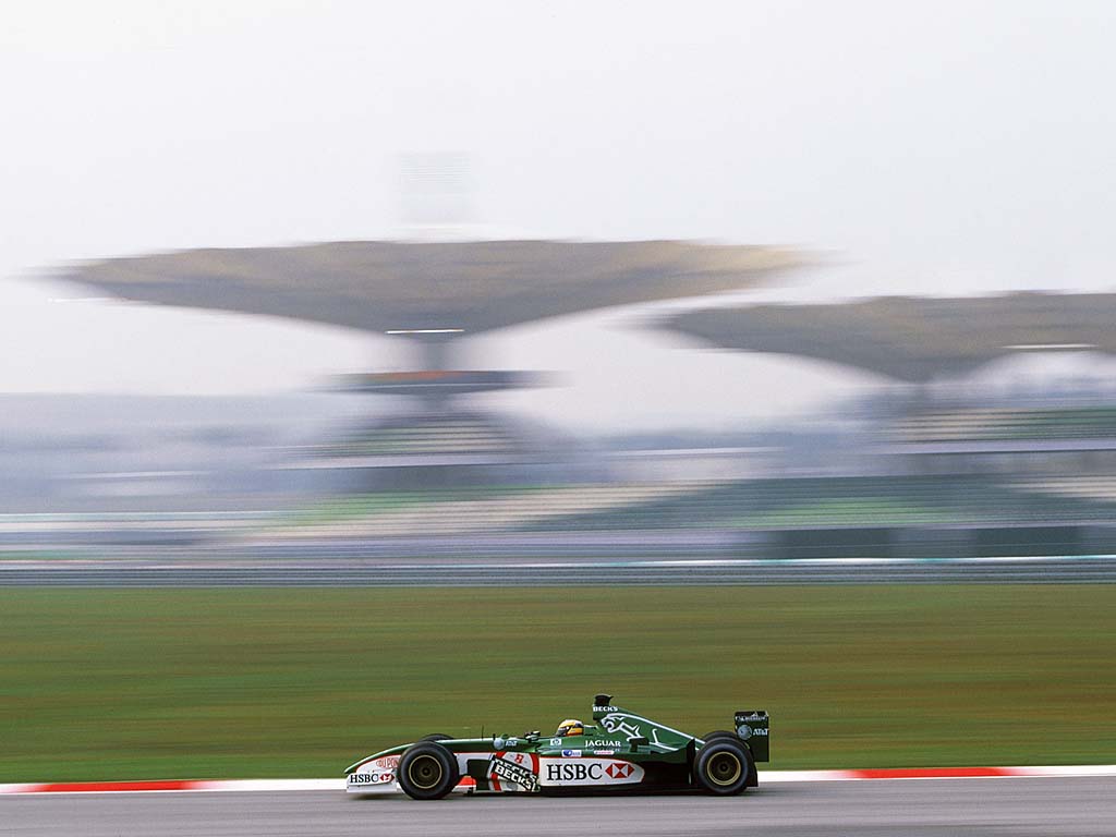 2002 Jaguar R3