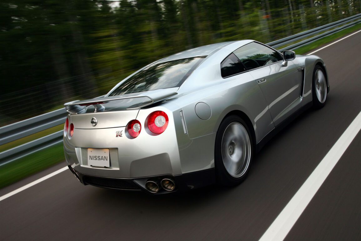 2011 Nissan GT-R | | SuperCars.net