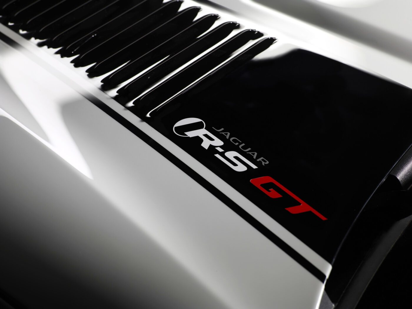 Jaguar XKR-S GT Gallery