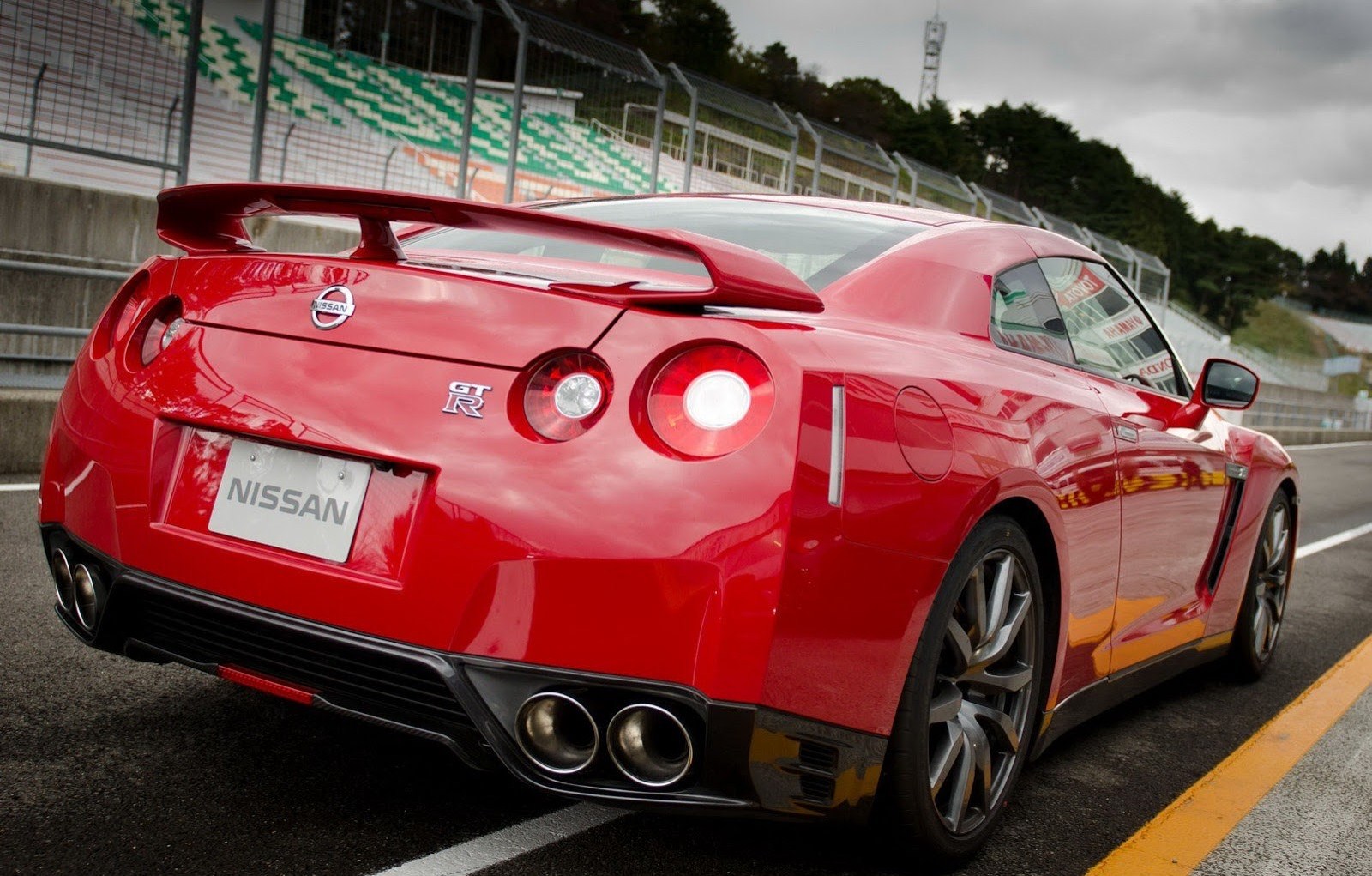 2014 Nissan GT-R