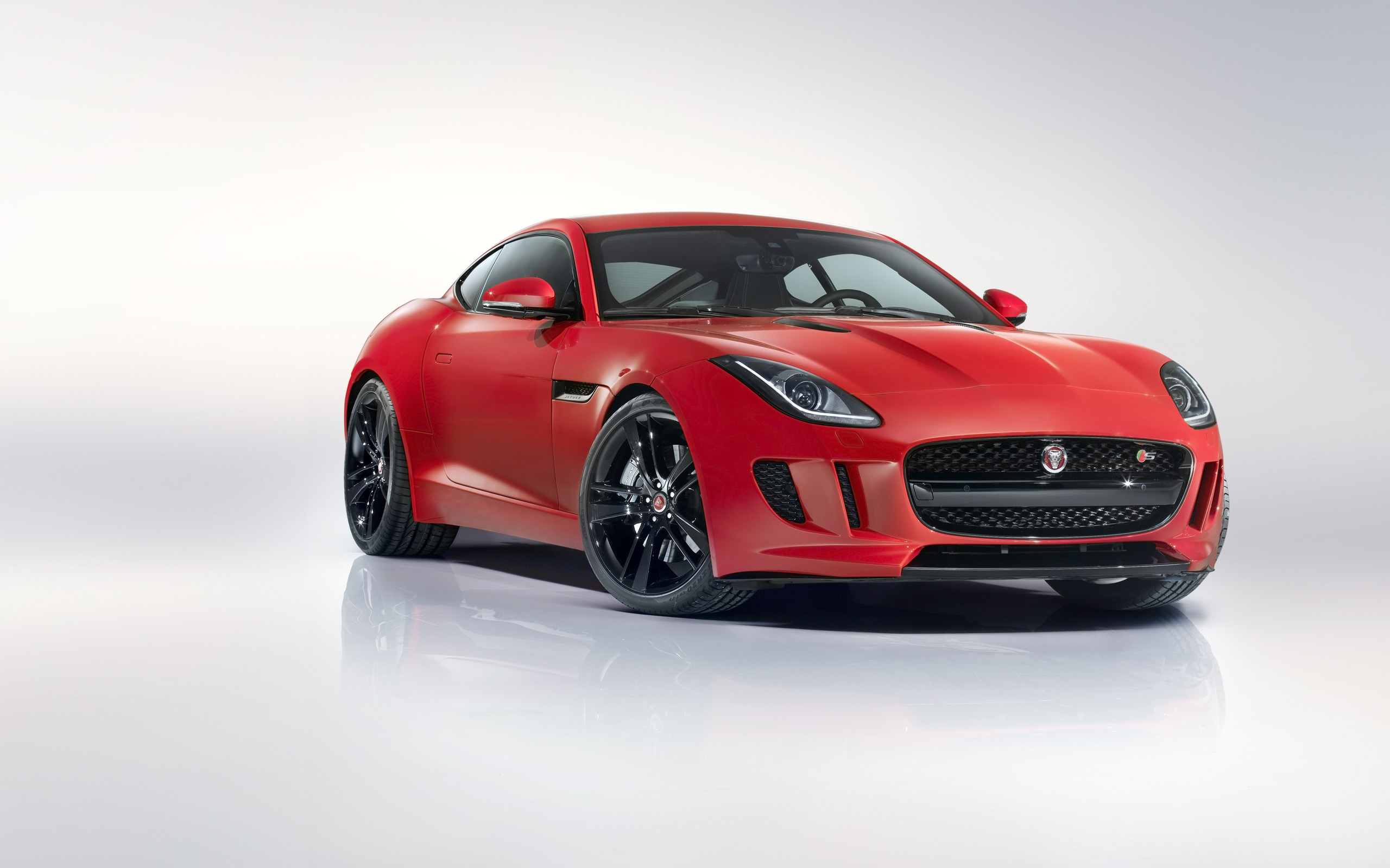 Красно серая машина. Jaguar f-Type Coupe. Jaguar f Type 3.0. Jaguar f-Type 2014. Jaguar f-Type s Coupe.