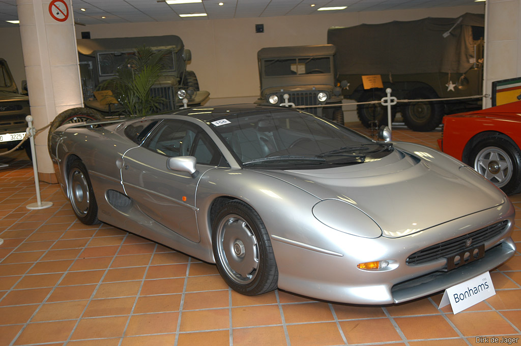 Jaguar XJ220 Gallery