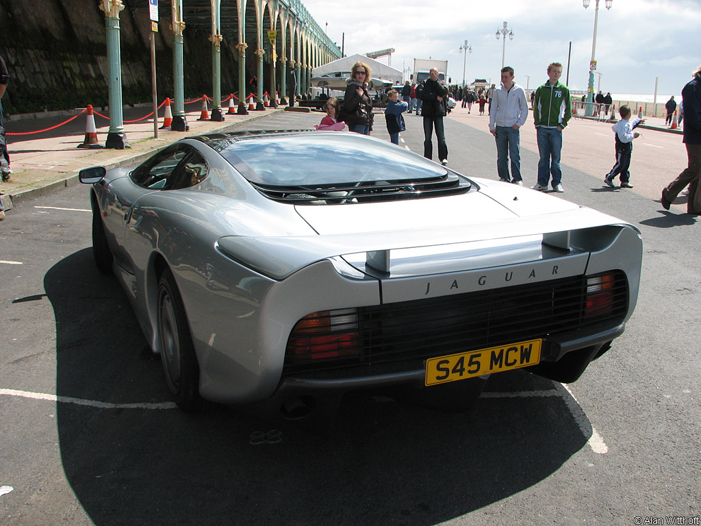 Jaguar XJ220 Gallery