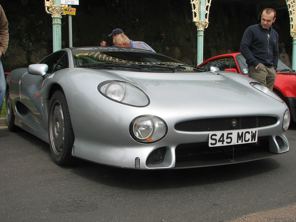 Jaguar XJ220 Gallery