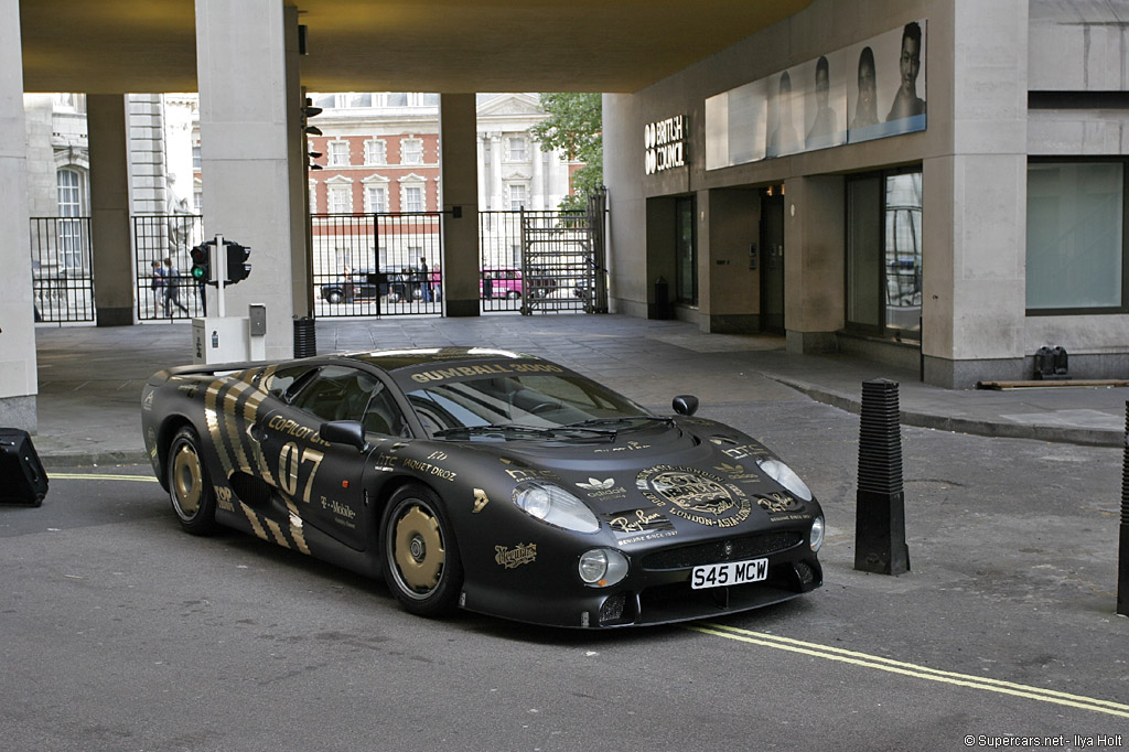 Jaguar XJ220 Gallery