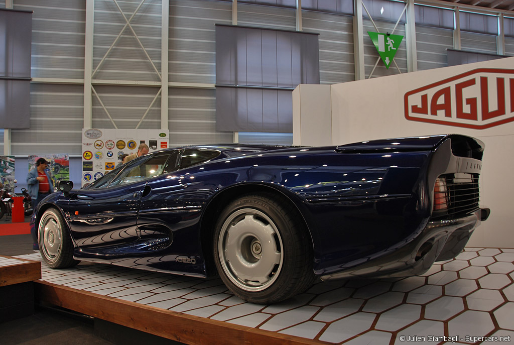 Jaguar XJ220 Gallery