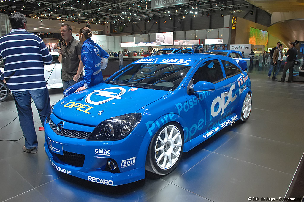 2008 Geneva Motor Show-3
