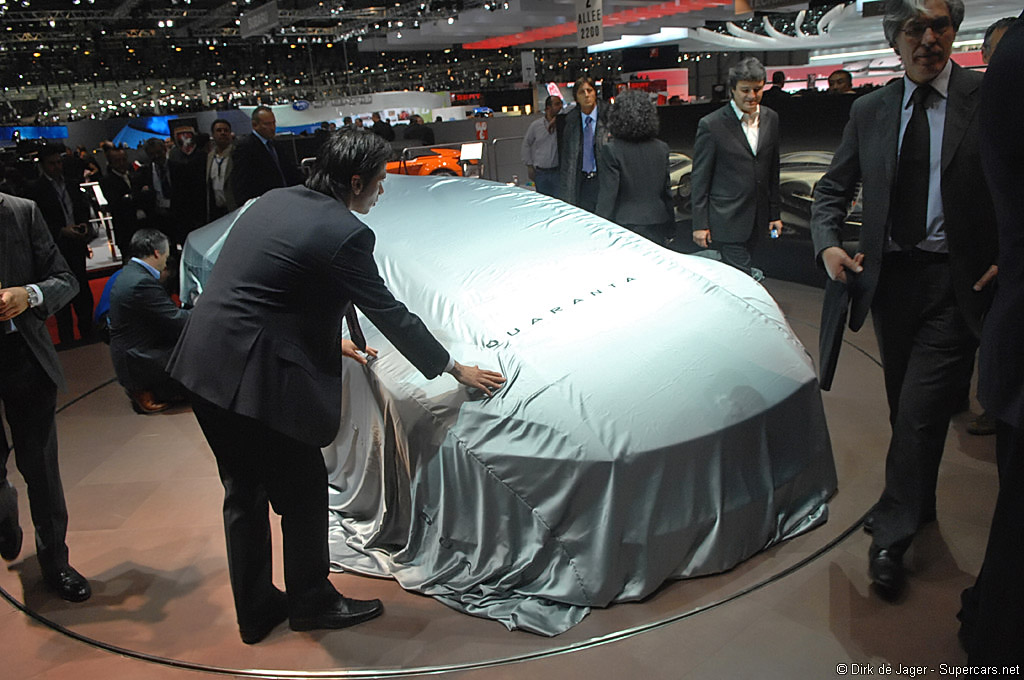 2008 Geneva Motor Show-4