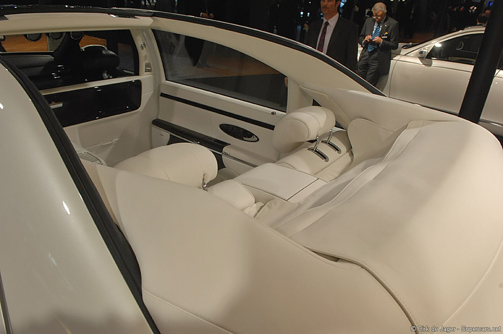 2008 Geneva Motor Show-3